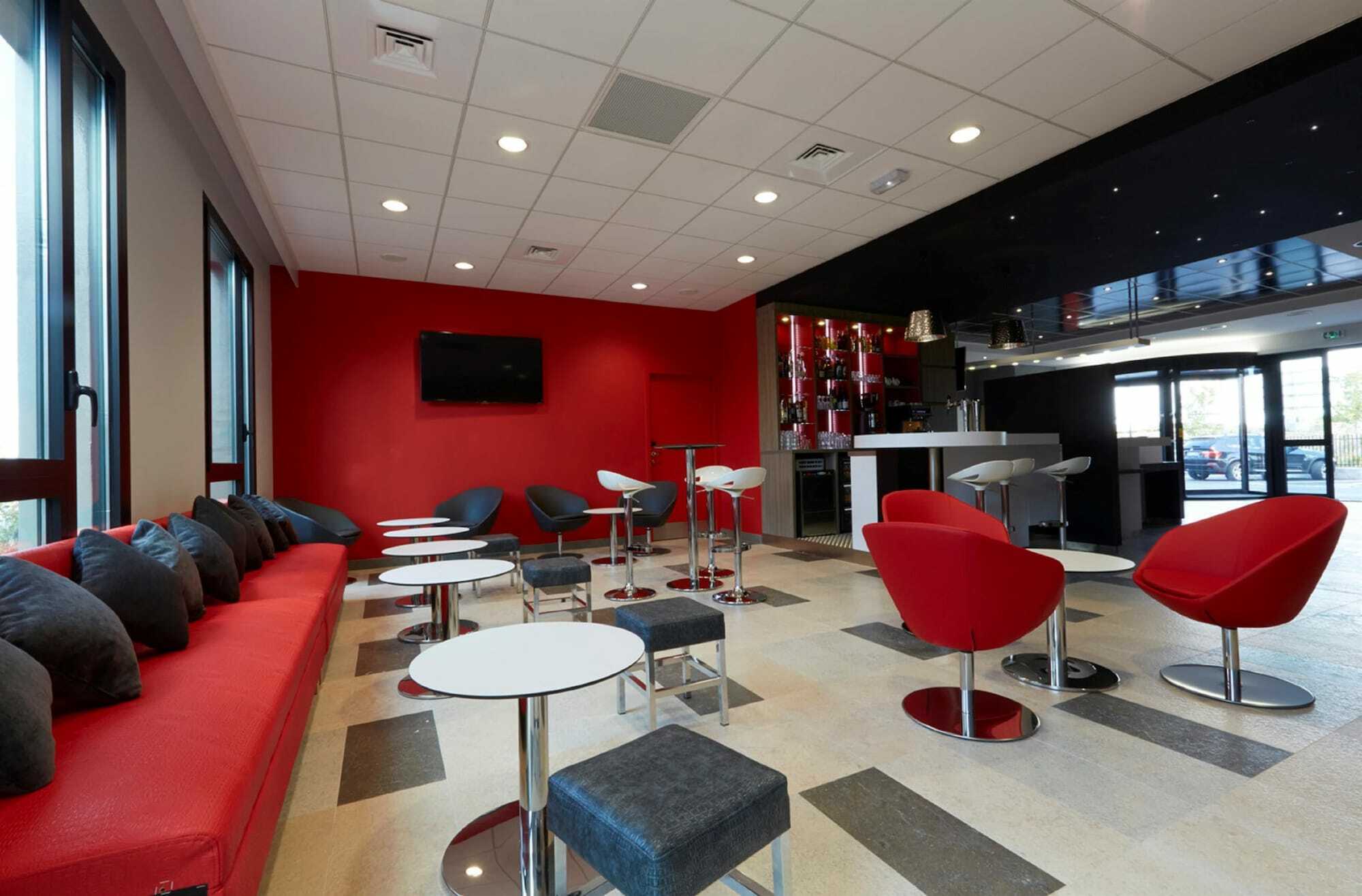 Premiere Classe Lyon - Saint Priest Eurexpo Exterior photo