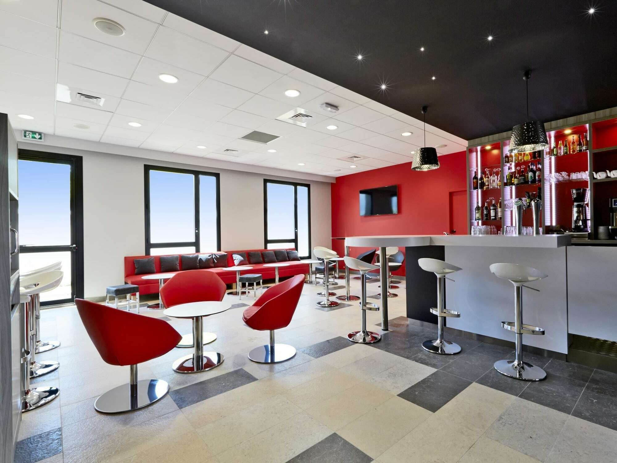 Premiere Classe Lyon - Saint Priest Eurexpo Exterior photo