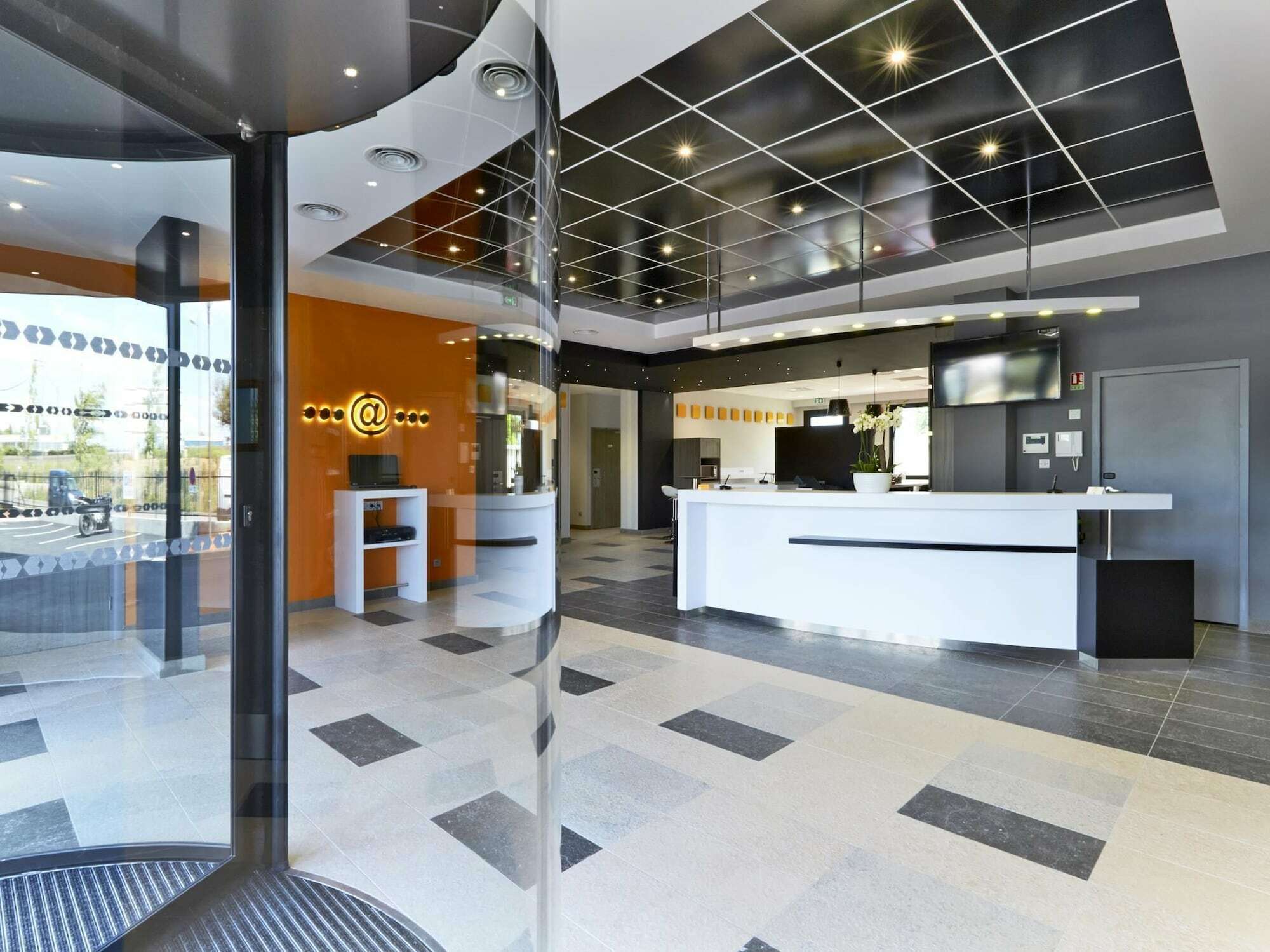 Premiere Classe Lyon - Saint Priest Eurexpo Exterior photo