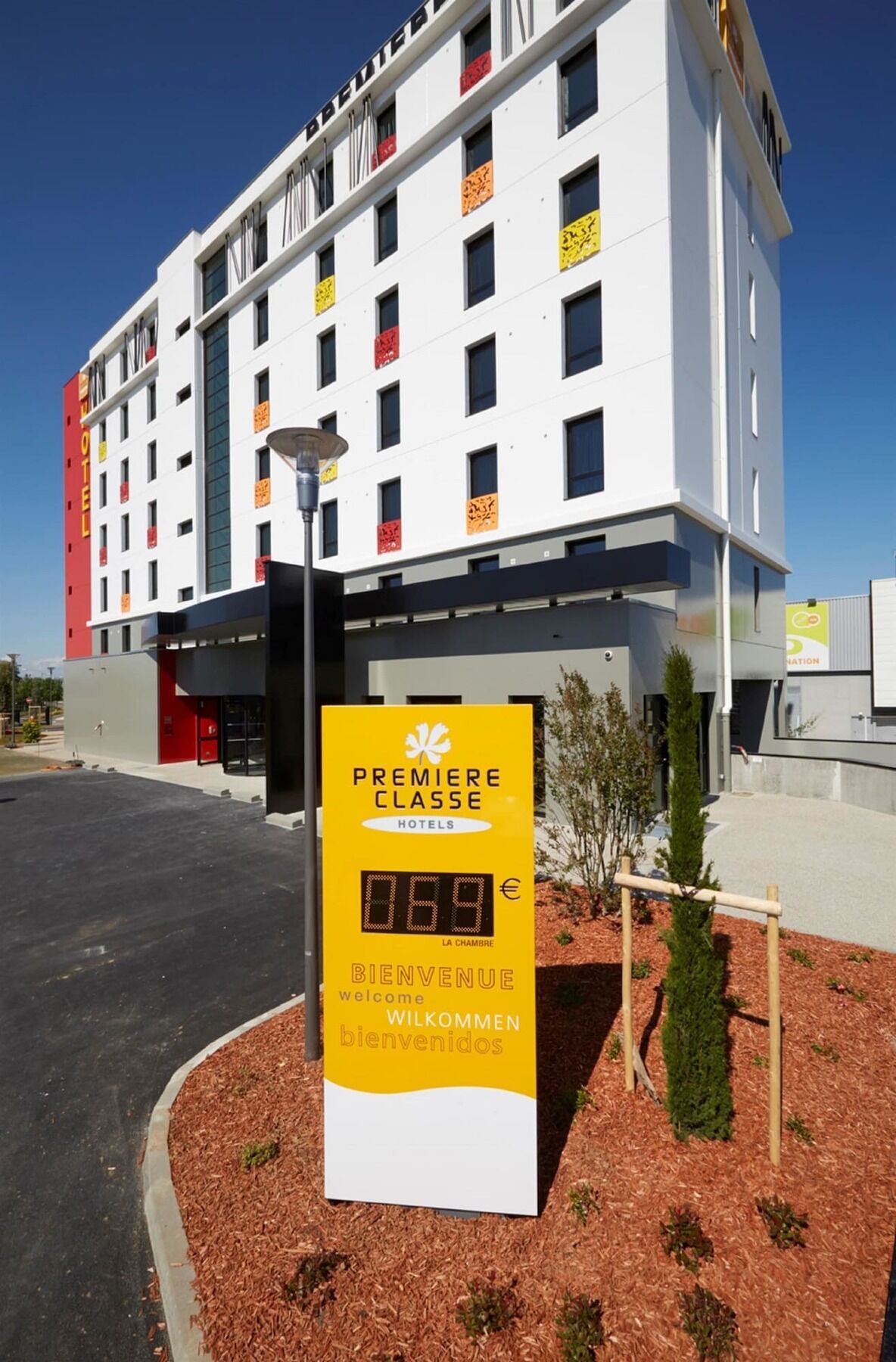 Premiere Classe Lyon - Saint Priest Eurexpo Exterior photo
