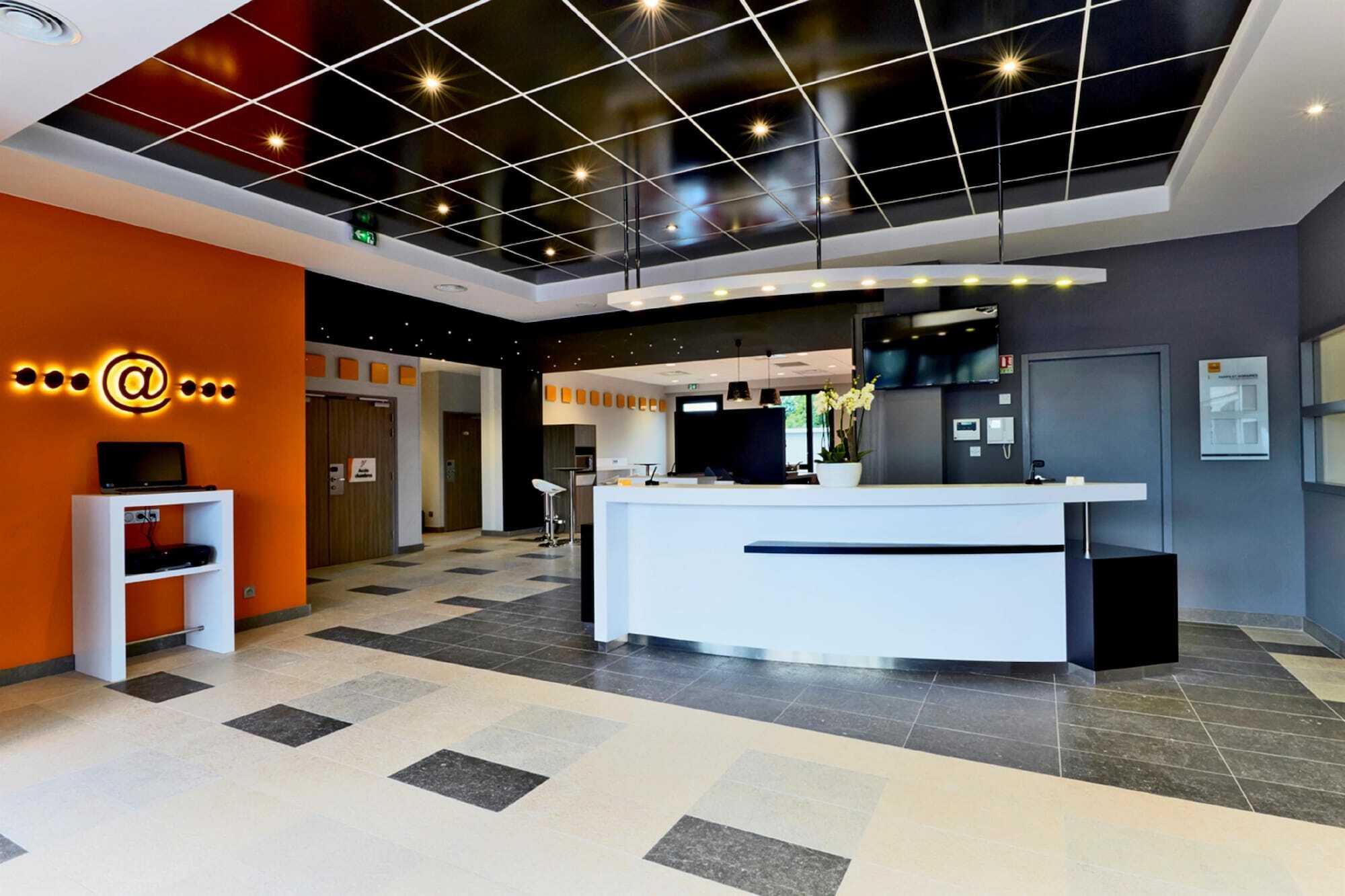 Premiere Classe Lyon - Saint Priest Eurexpo Exterior photo